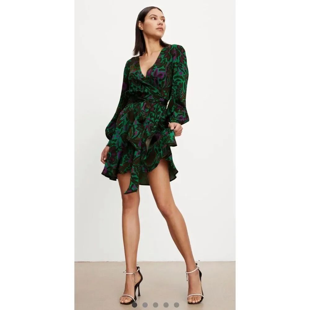 Velvet by Graham & Spencer Bridget Printed Satin Wrap Dress Large NWT